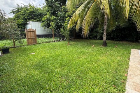 Villa ou maison à vendre à Homestead, Floride: 4 chambres, 188.03 m2 № 1943629 - photo 11