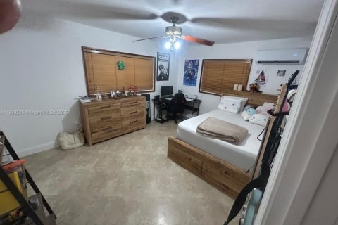 Villa ou maison à vendre à Homestead, Floride: 4 chambres, 188.03 m2 № 1943629 - photo 28