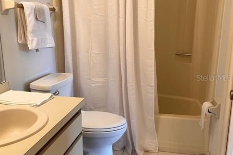 Condo in Venice, Florida, 2 bedrooms  № 1354378 - photo 15