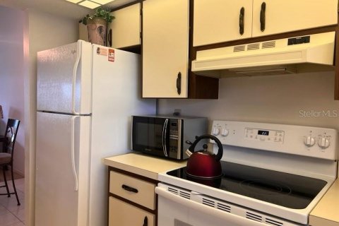 Condo in Venice, Florida, 2 bedrooms  № 1354378 - photo 5