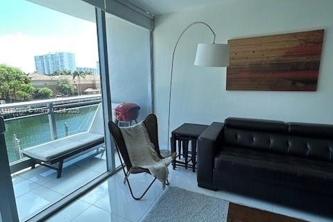 Condo in Aventura, Florida  № 1861137 - photo 4