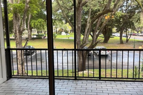 Apartment in Lauderhill, Florida 1 bedroom, 74.32 sq.m. № 2043244 - photo 4