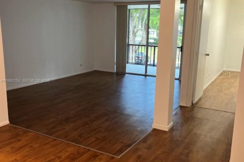 Apartment in Lauderhill, Florida 1 bedroom, 74.32 sq.m. № 2043244 - photo 3