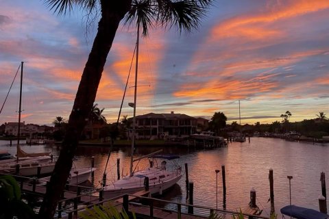 Condo in Saint Petersburg, Florida, 2 bedrooms  № 1830039 - photo 23