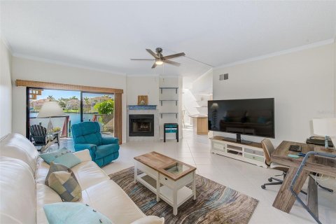 Condo in Saint Petersburg, Florida, 2 bedrooms  № 1830039 - photo 3