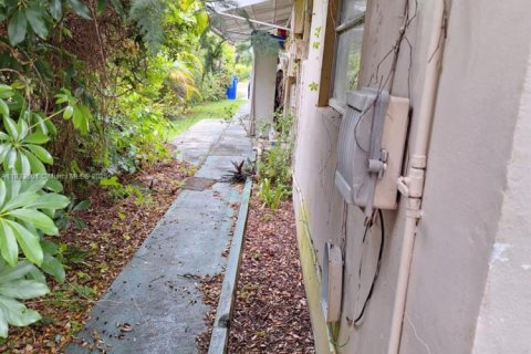 Casa en alquiler en Hollywood, Florida, 2 dormitorios, 170.75 m2 № 1934822 - foto 14