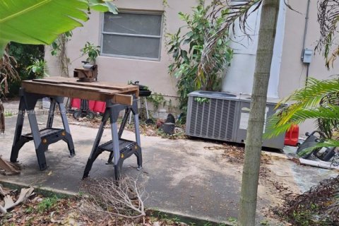 Casa en alquiler en Hollywood, Florida, 2 dormitorios, 170.75 m2 № 1934822 - foto 3