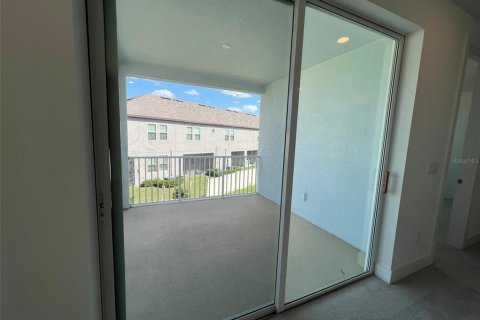 Townhouse in Wesley Chapel, Florida 3 bedrooms, 198.07 sq.m. № 1732687 - photo 6