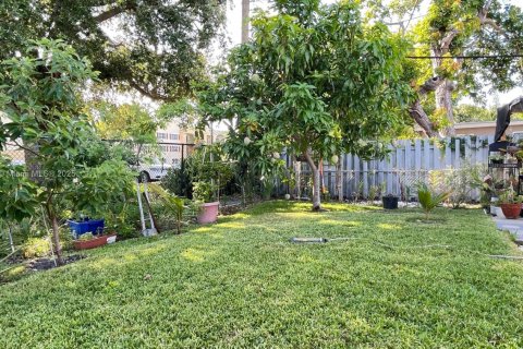 Casa en venta en Miami, Florida, 3 dormitorios, 131.18 m2 № 1849009 - foto 11