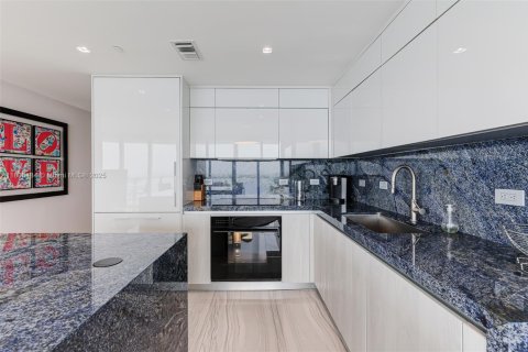 Copropriété à vendre à Miami, Floride: 3 chambres, 151.8 m2 № 1818329 - photo 13