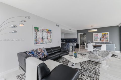 Copropriété à vendre à Miami, Floride: 3 chambres, 151.8 m2 № 1818329 - photo 24