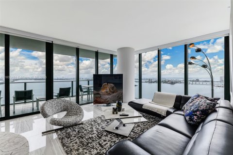 Copropriété à vendre à Miami, Floride: 3 chambres, 151.8 m2 № 1818329 - photo 1