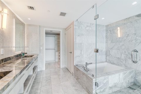 Copropriété à vendre à Miami, Floride: 3 chambres, 151.8 m2 № 1818329 - photo 18