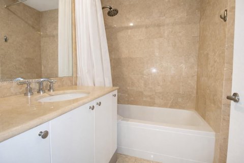 Copropriété à vendre à Miami, Floride: 2 chambres, 144.74 m2 № 2192057 - photo 2