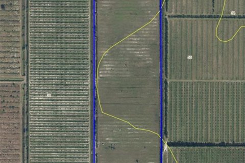 Terreno en venta en St. Lucie, Florida № 915197 - foto 6