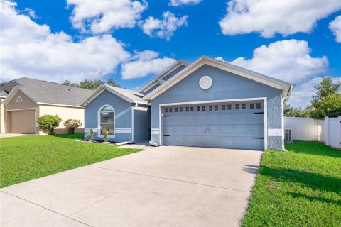 Villa ou maison à vendre à Davenport, Floride: 3 chambres, 164.25 m2 № 2348340 - photo 2