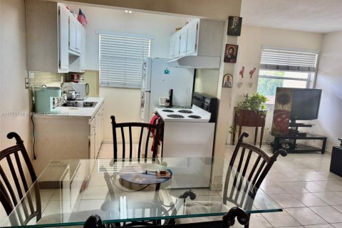 Copropriété à vendre à Hollywood, Floride: 1 chambre, 47.38 m2 № 1702193 - photo 3