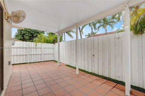 Villa ou maison à vendre à Miami, Floride: 3 chambres, 115.48 m2 № 1947160 - photo 25