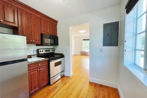 Condominio en alquiler en Miami Beach, Florida, 32.33 m2 № 2020058 - foto 6