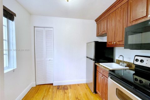 Condominio en alquiler en Miami Beach, Florida, 32.33 m2 № 2020058 - foto 5