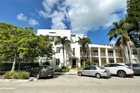 Estudio en el Condominio en Miami Beach, Florida  № 2020058