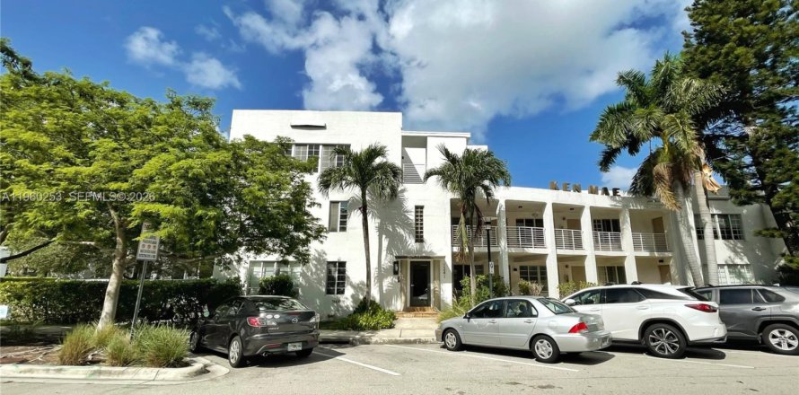 Estudio en el Condominio en Miami Beach, Florida  № 2020058