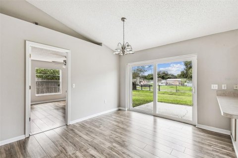 Casa en venta en Zephyrhills, Florida, 3 dormitorios, 122.45 m2 № 1914358 - foto 17