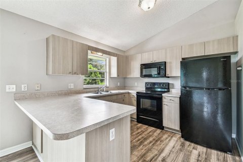 Casa en venta en Zephyrhills, Florida, 3 dormitorios, 122.45 m2 № 1914358 - foto 21