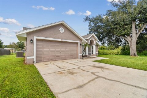 Casa en venta en Zephyrhills, Florida, 3 dormitorios, 122.45 m2 № 1914358 - foto 8