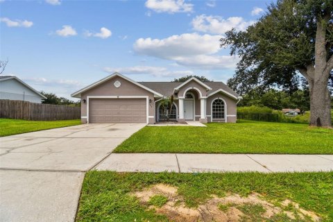 Casa en venta en Zephyrhills, Florida, 3 dormitorios, 122.45 m2 № 1914358 - foto 5