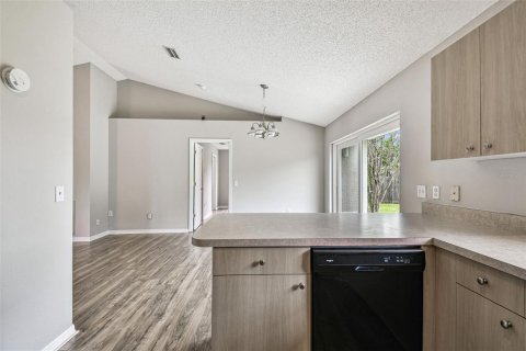 Casa en venta en Zephyrhills, Florida, 3 dormitorios, 122.45 m2 № 1914358 - foto 29
