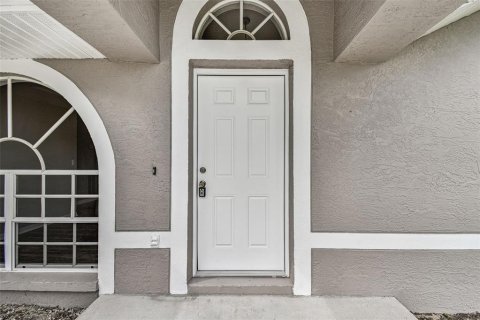 Casa en venta en Zephyrhills, Florida, 3 dormitorios, 122.45 m2 № 1914358 - foto 10