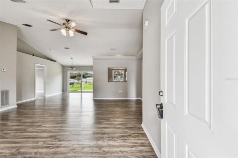 Casa en venta en Zephyrhills, Florida, 3 dormitorios, 122.45 m2 № 1914358 - foto 11