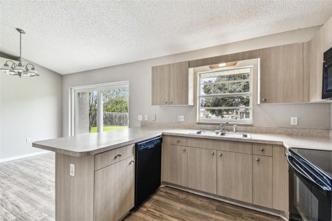 Casa en venta en Zephyrhills, Florida, 3 dormitorios, 122.45 m2 № 1914358 - foto 23