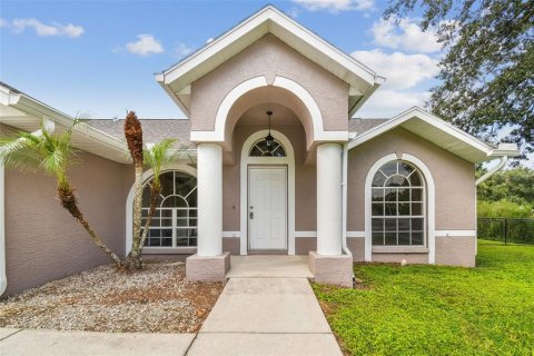 Casa en venta en Zephyrhills, Florida, 3 dormitorios, 122.45 m2 № 1914358 - foto 9