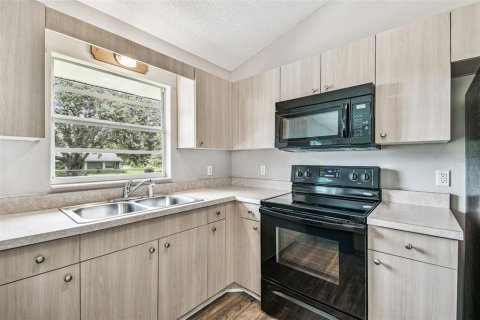Casa en venta en Zephyrhills, Florida, 3 dormitorios, 122.45 m2 № 1914358 - foto 22