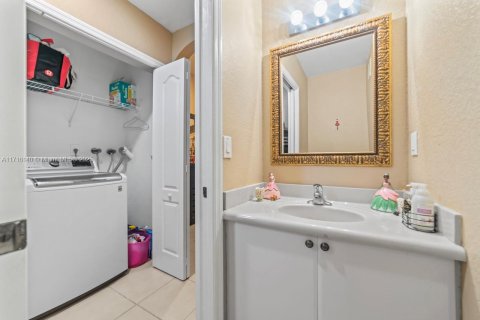Купить таунхаус в Плантация, Флорида 3 спальни, 134.24м2, № 1710552 - фото 21