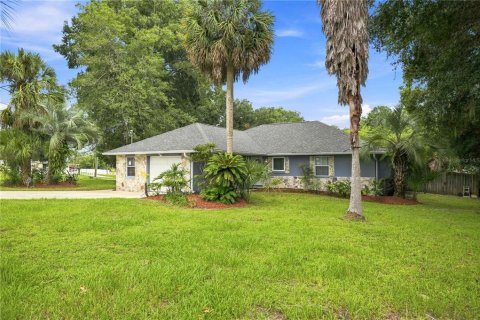 House in Ocala, Florida 3 bedrooms, 180.6 sq.m. № 2329736