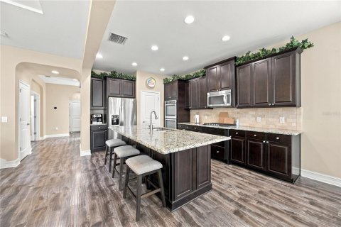 Villa ou maison à vendre à Wesley Chapel, Floride: 3 chambres, 226.4 m2 № 2396663 - photo 17