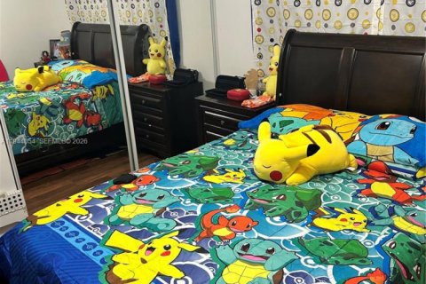 House in Hialeah Gardens, Florida 3 bedrooms, 108.7 sq.m. № 2001021 - photo 15