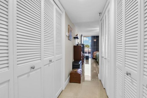 Купить кондоминиум в Бока-Ратон, Флорида 5 комнат, 128.67м2, № 2263665 - фото 25