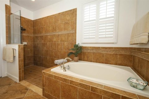 House in Clermont, Florida 4 bedrooms, 213.02 sq.m. № 1786857 - photo 27