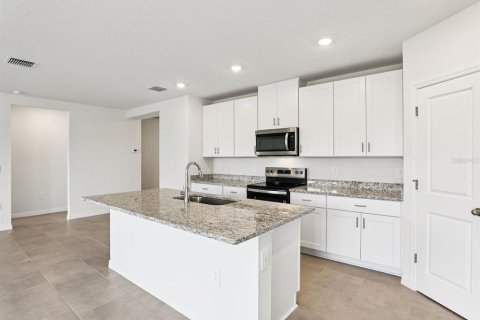 Villa ou maison à vendre à Auburndale, Floride: 4 chambres, 170.94 m2 № 2345629 - photo 5