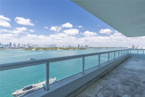 Condominio en alquiler en Miami Beach, Florida, 2 dormitorios, 139.26 m2 № 2013551 - foto 8