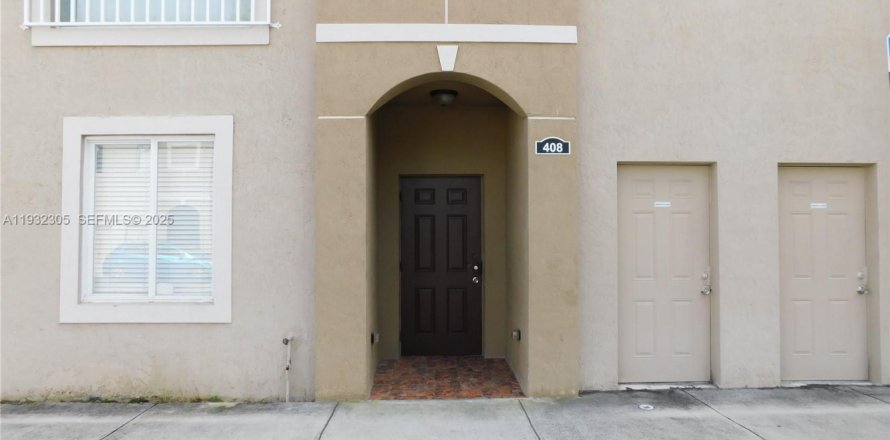 Таунхаус в Катлер-Бей, Флорида 4 спальни, 133.78м2 № 1991640