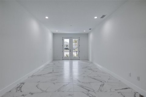 Casa en venta en Daytona Beach, Florida, 4 dormitorios, 266.07 m2 № 2127536 - foto 9