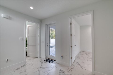 Casa en venta en Daytona Beach, Florida, 4 dormitorios, 266.07 m2 № 2127536 - foto 12
