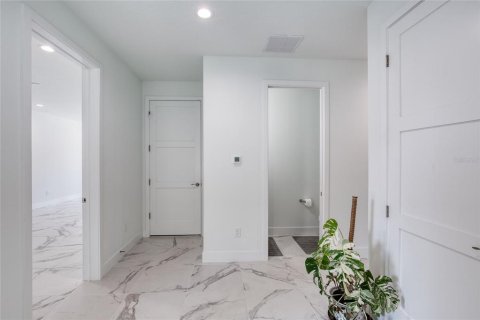 Casa en venta en Daytona Beach, Florida, 4 dormitorios, 266.07 m2 № 2127536 - foto 10