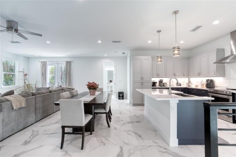 Casa en venta en Daytona Beach, Florida, 4 dormitorios, 266.07 m2 № 2127536 - foto 23