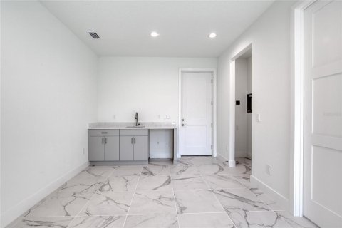 Casa en venta en Daytona Beach, Florida, 4 dormitorios, 266.07 m2 № 2127536 - foto 16